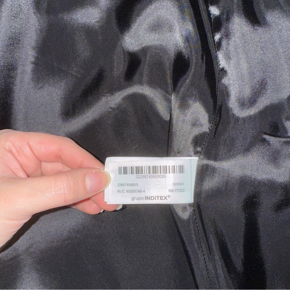 Zara Women's Elegant Black Trench Coat - Picture 4 of 6